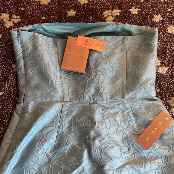 Ann Taylor Cocktail Dress with detachable straps - Picture 6 of 8